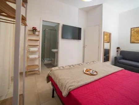 Chiaja Corner 4*